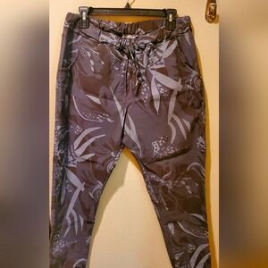 Gray on gray palm print pant.